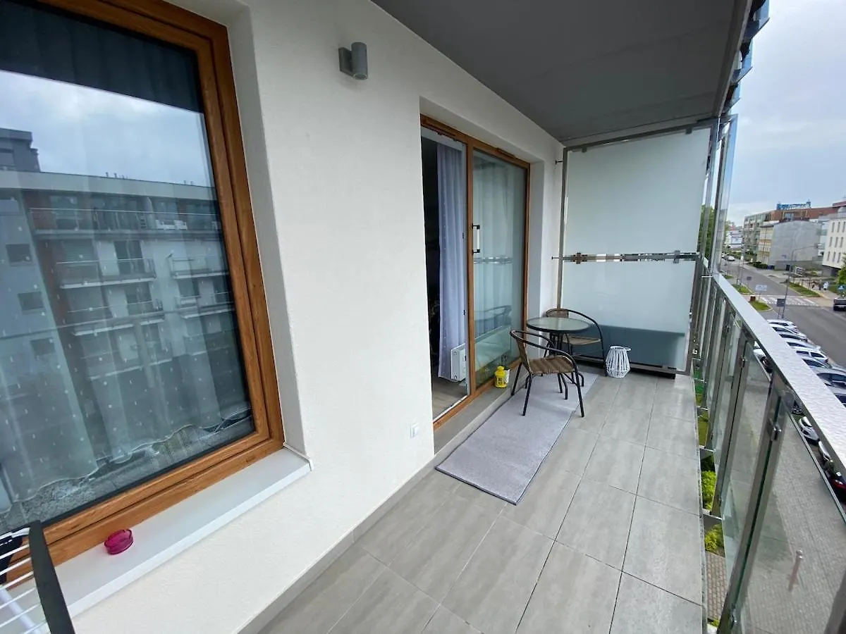 Cozy Apartment With Garage Not Far From The Beach Kolobrzeg